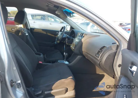 2010 Nissan Altima 2.5 S z USA, uszkodzony, nr VIN 1N4AL2AP8AN531685